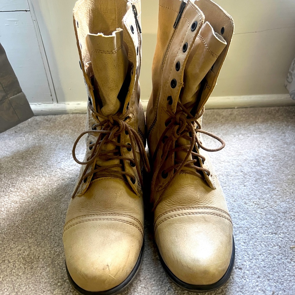 Steve Madden size 10 leather combat boots